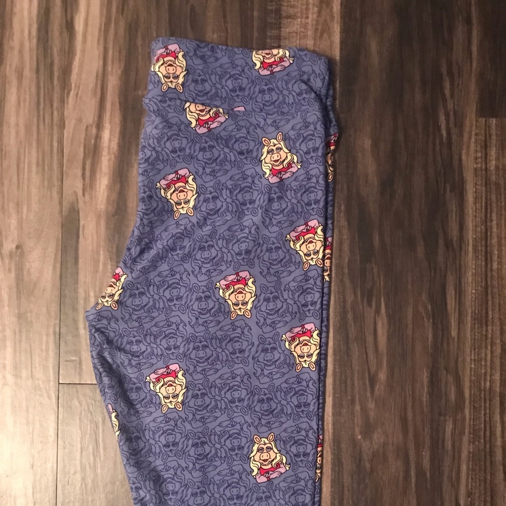 ** EUC Lularoe Miss Piggy leggings **